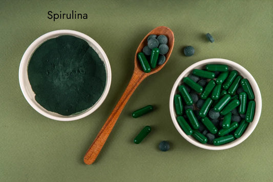 Proszek i kapsułki spiruliny